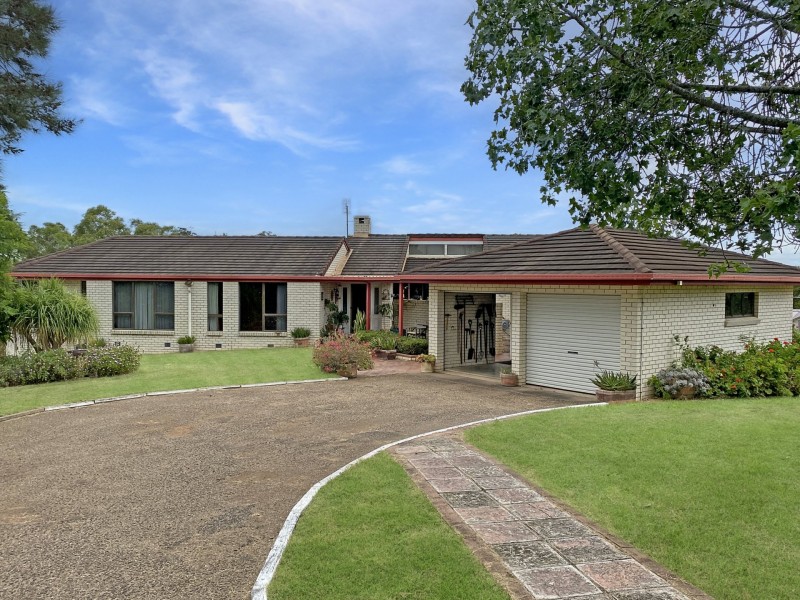 54 Hicken Way, Nanango QLD 4615