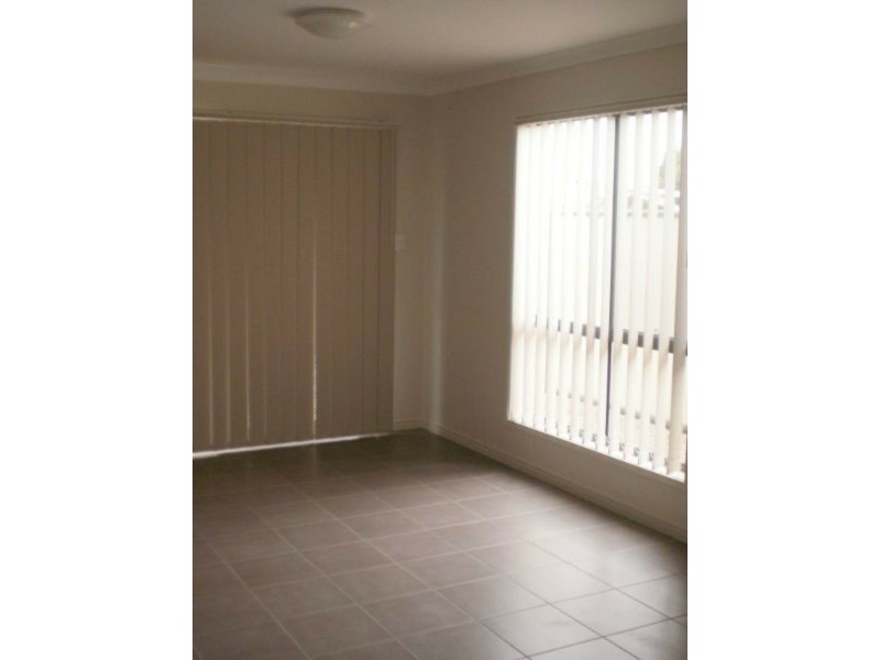 2/19 Roberta Street, Kingaroy QLD 4610