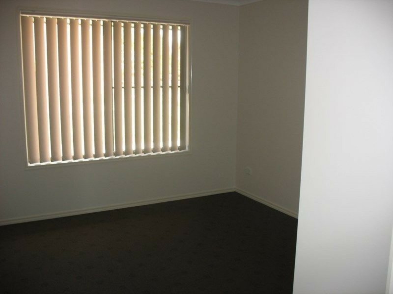 2/19 Roberta Street, Kingaroy QLD 4610