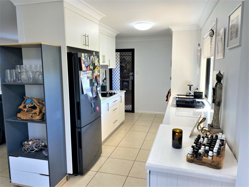 10-12 Diamond Court, Kingaroy QLD 4610