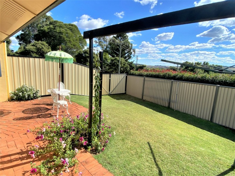 4A Hazlemount Terrace, Kingaroy QLD 4610