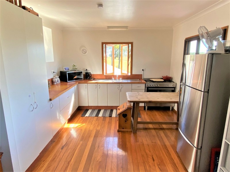 381 Parker Road, Ellesmere QLD 4610