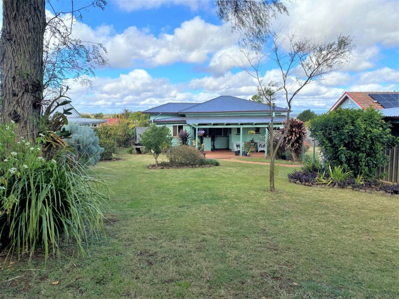 12 Fitzroy Street, Kingaroy QLD 4610