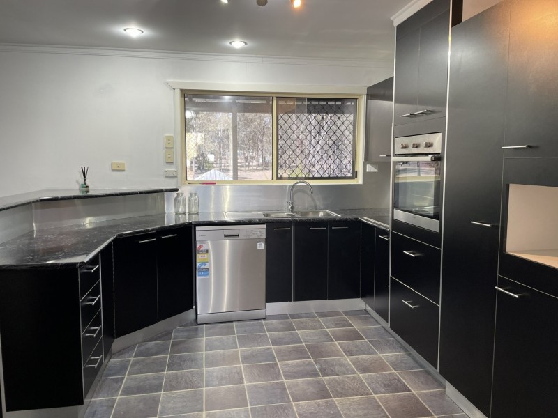 230 Parsons Road, Nanango QLD 4615