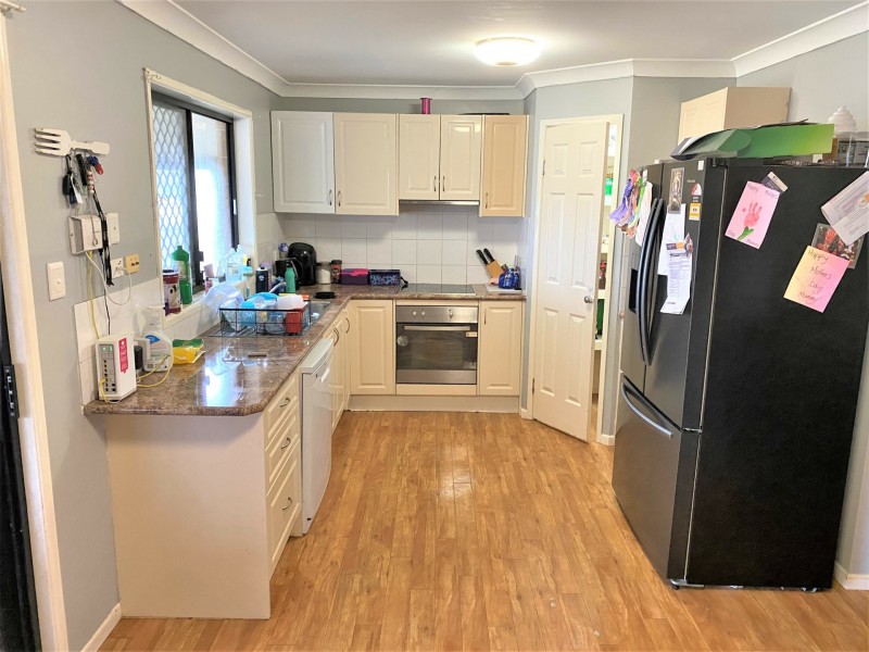 8 Lord Street, Brooklands QLD 4615