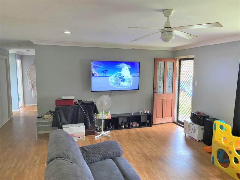 8 Lord Street, Brooklands QLD 4615