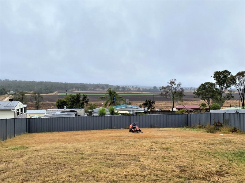 8 Lord Street, Brooklands QLD 4615