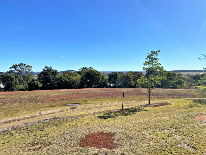 5 Bernard Crescent, Kingaroy QLD 4610