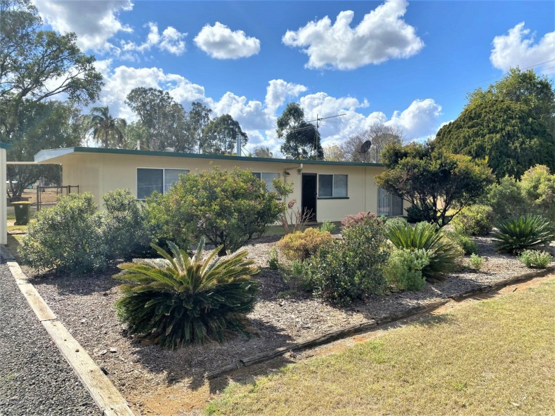 10 Elizabeth Street, Kingaroy QLD 4610