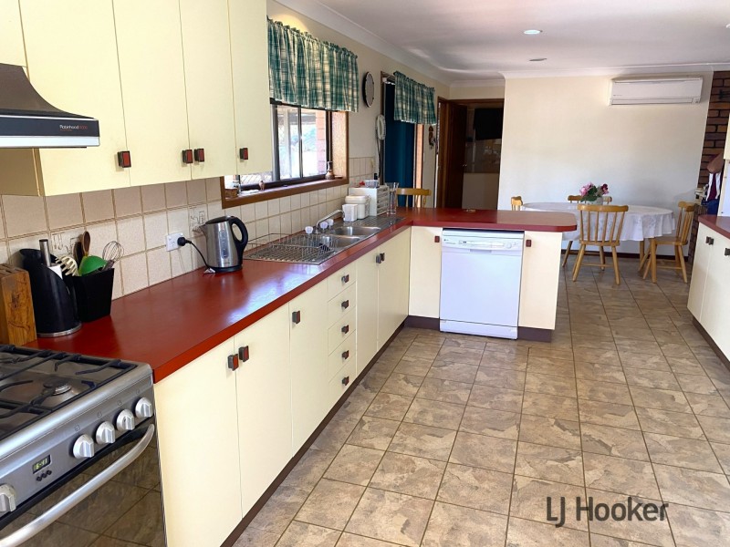 12 Tarong Drive, Kingaroy QLD 4610
