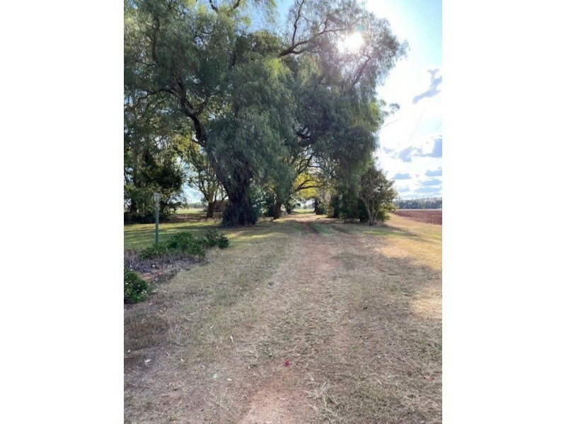 12552 Bunya Hwy, Wooroolin QLD 4608