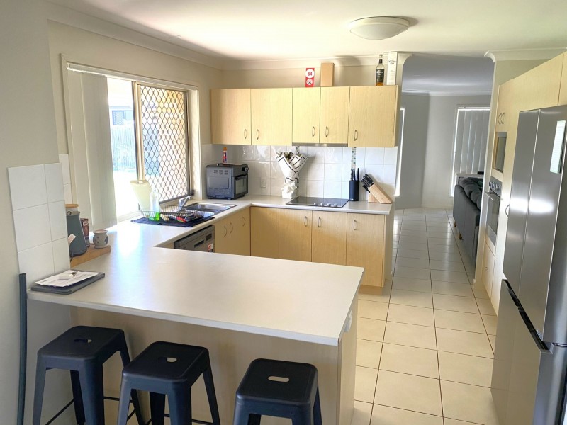 15 Oasis Drive, Kingaroy QLD 4610