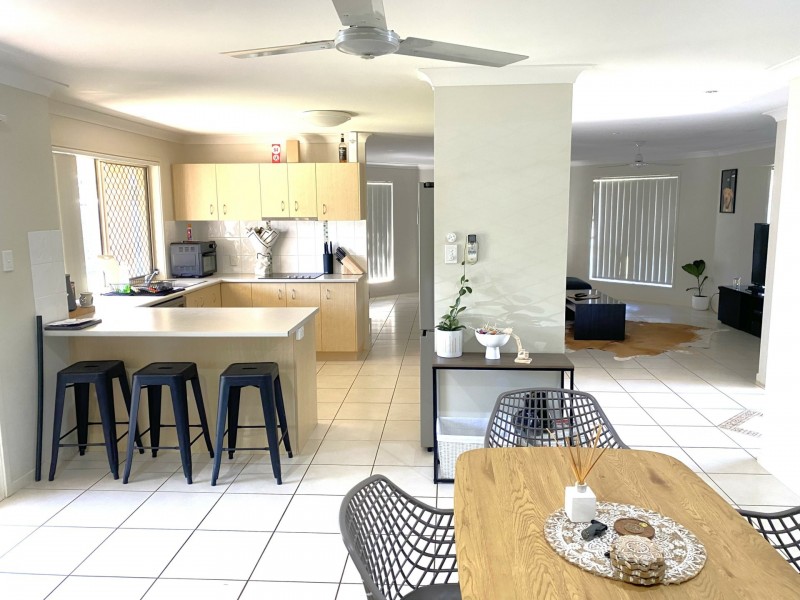 15 Oasis Drive, Kingaroy QLD 4610