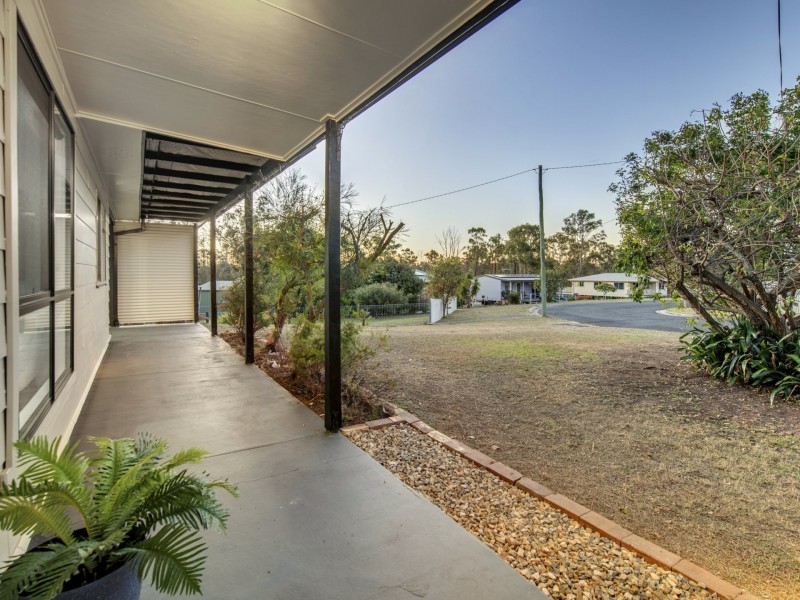 28 Deakin Cresent, Nanango QLD 4615