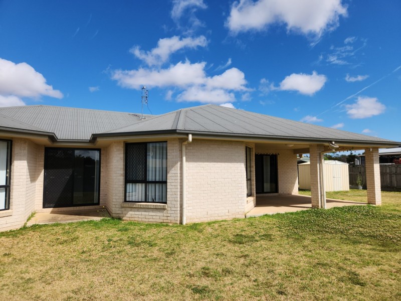 59 Parkside Drive, Kingaroy QLD 4610