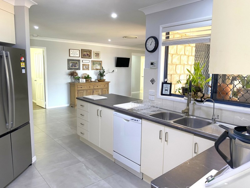 21 Bottlebrush Street, Kingaroy QLD 4610