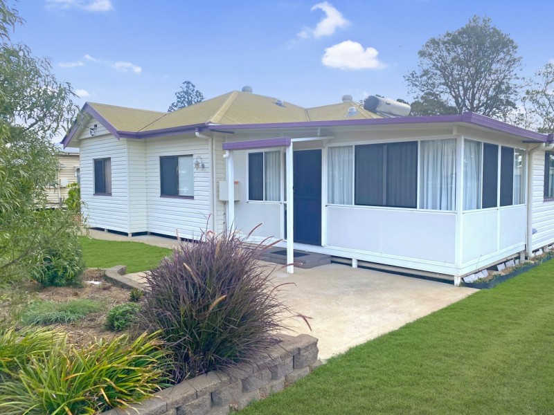 39 Hodge Street, Kingaroy QLD 4610