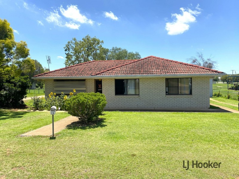 12 Windsor Circle, Kingaroy QLD 4610
