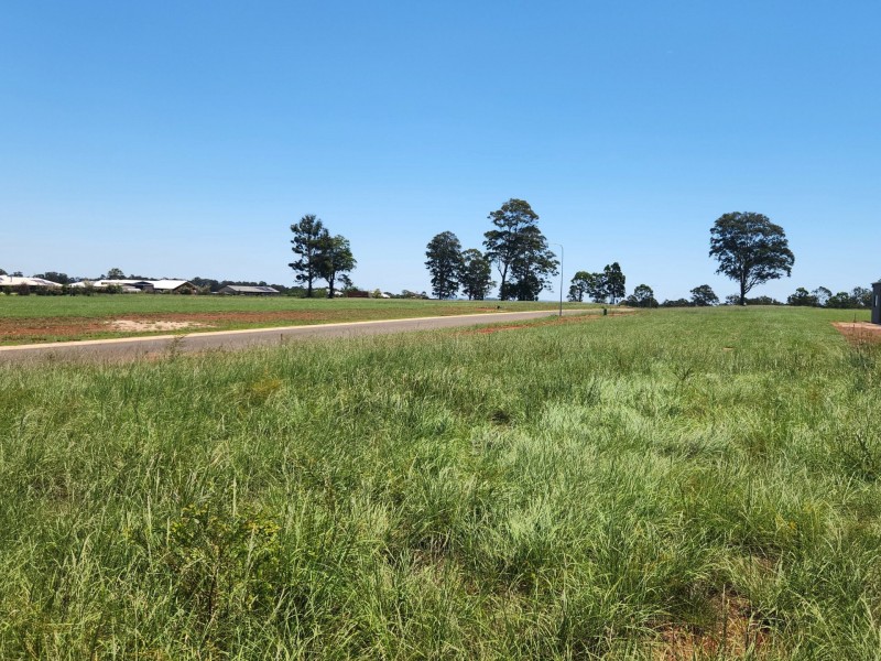 102-104 Premier Drive, Kingaroy QLD 4610