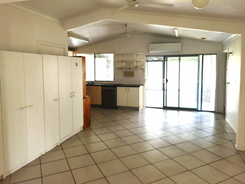 53 Oliver Road, Nanango QLD 4615
