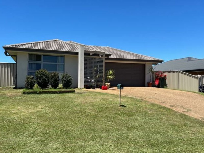 53 Frangipani Drive, Kingaroy QLD 4610