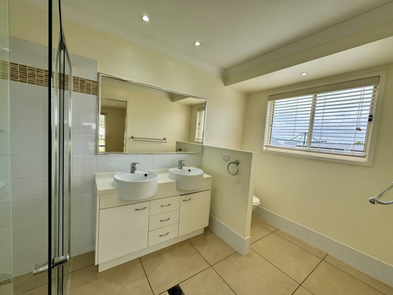 45-47 Premier Drive, Kingaroy QLD 4610