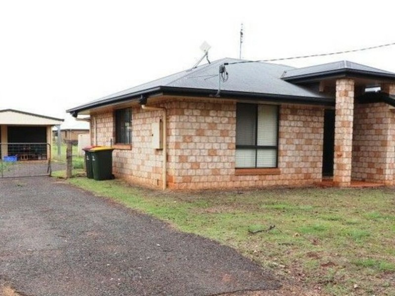 24 King street, Memerambi QLD 4610