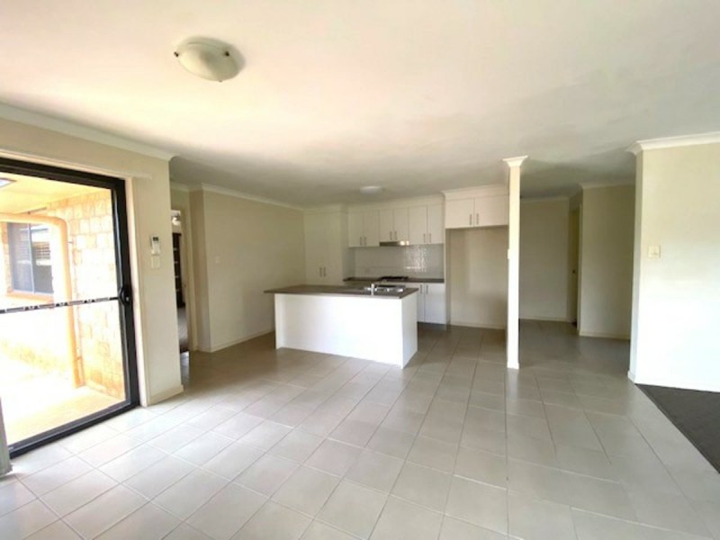 24 King street, Memerambi QLD 4610