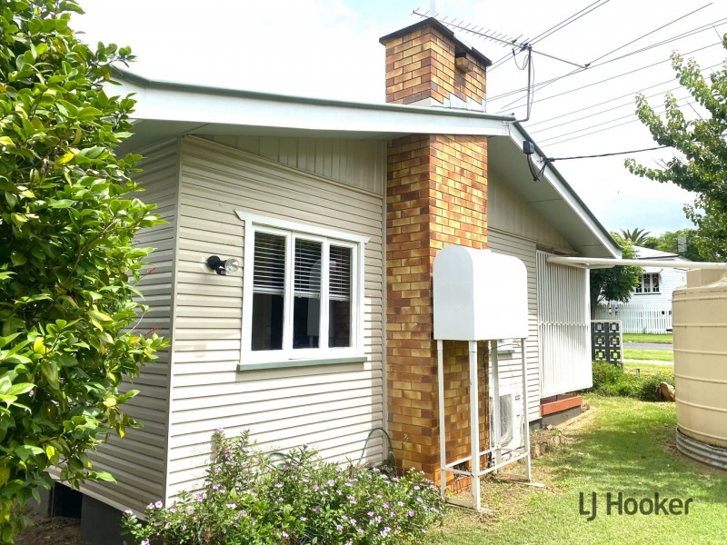 34 Fisher Street, Kingaroy QLD 4610