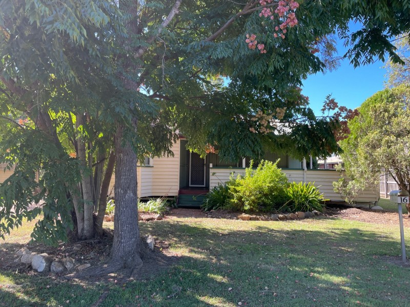 16 Duke Street, Kingaroy QLD 4610
