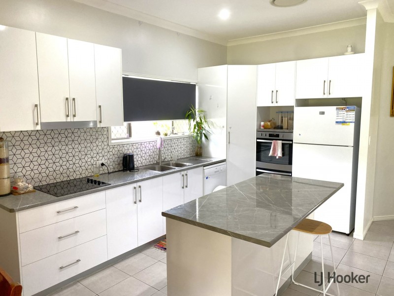 42 HODGE STREET, Kingaroy QLD 4610