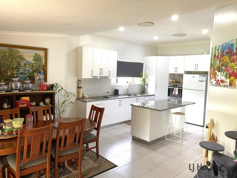 42 HODGE STREET, Kingaroy QLD 4610