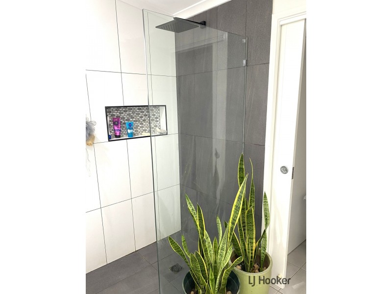 42 HODGE STREET, Kingaroy QLD 4610