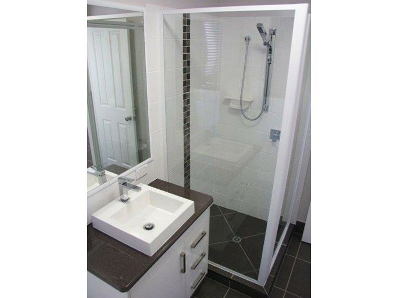 8 Allan Place, Kingaroy QLD 4610