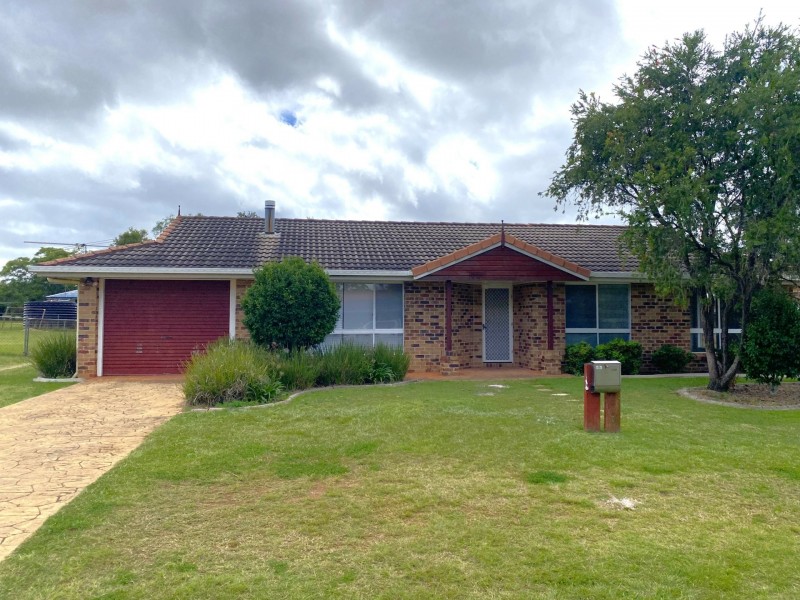 24 Kurtellen Crescent, Kingaroy QLD 4610