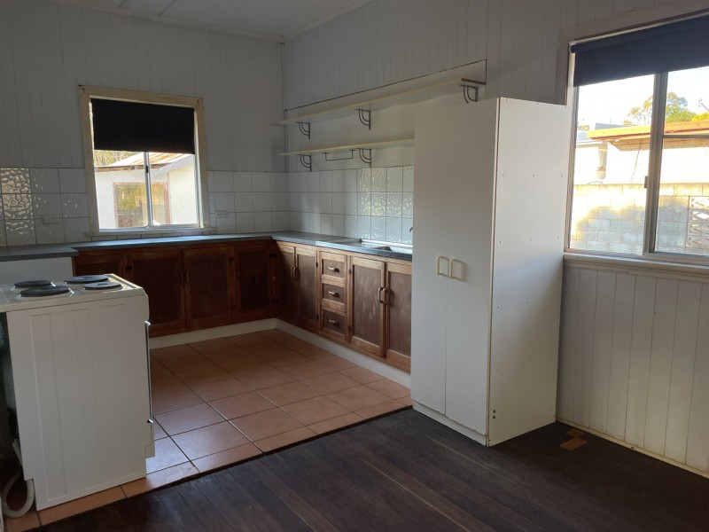 14 Reen Street, Kingaroy QLD 4610
