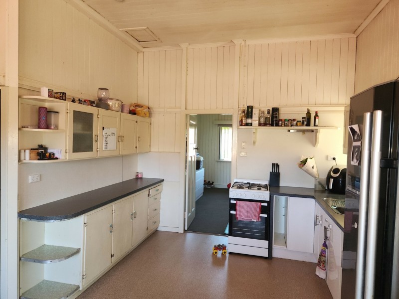 24 Earl Street, Kingaroy QLD 4610