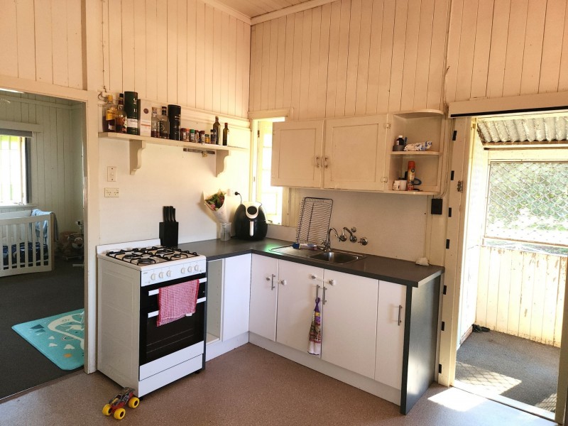 24 Earl Street, Kingaroy QLD 4610