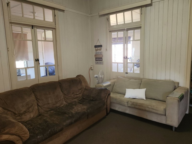 24 Earl Street, Kingaroy QLD 4610