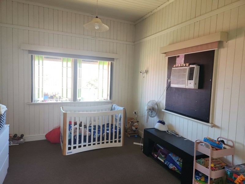 24 Earl Street, Kingaroy QLD 4610