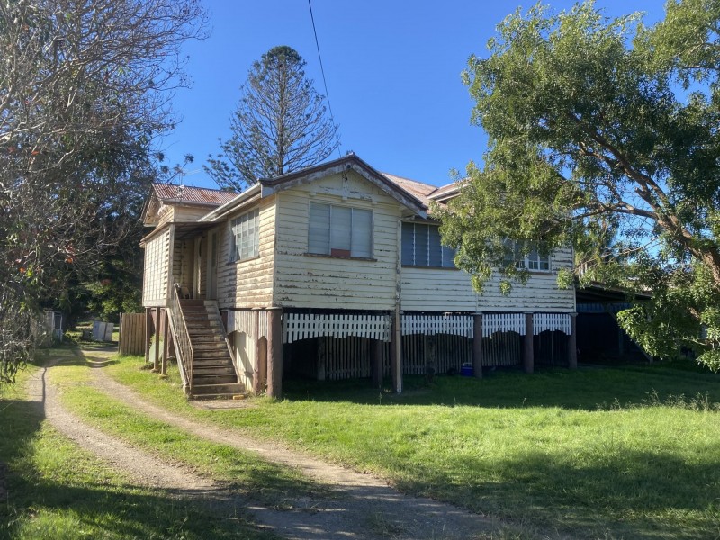 24 Earl Street, Kingaroy QLD 4610