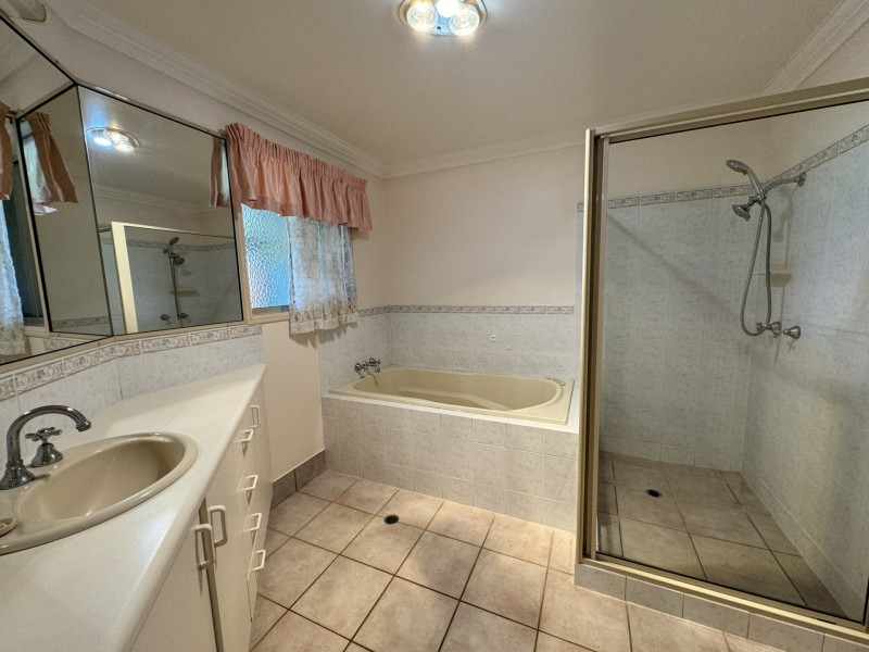13 Olive Grove, Kingaroy QLD 4610