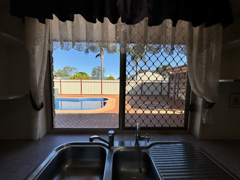 13 Olive Grove, Kingaroy QLD 4610
