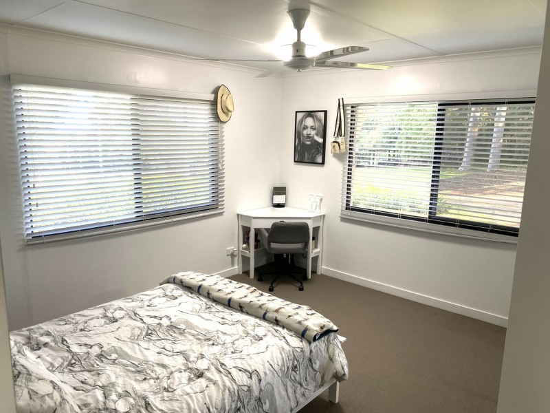 27 Ferne Road, Kingaroy QLD 4610