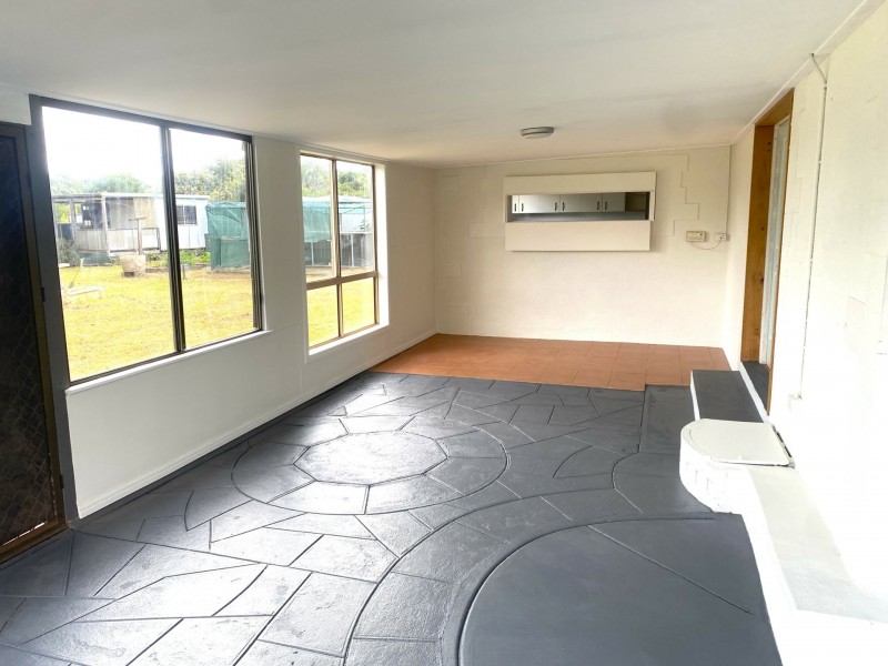 23 South Kerton Road, Nanango QLD 4615