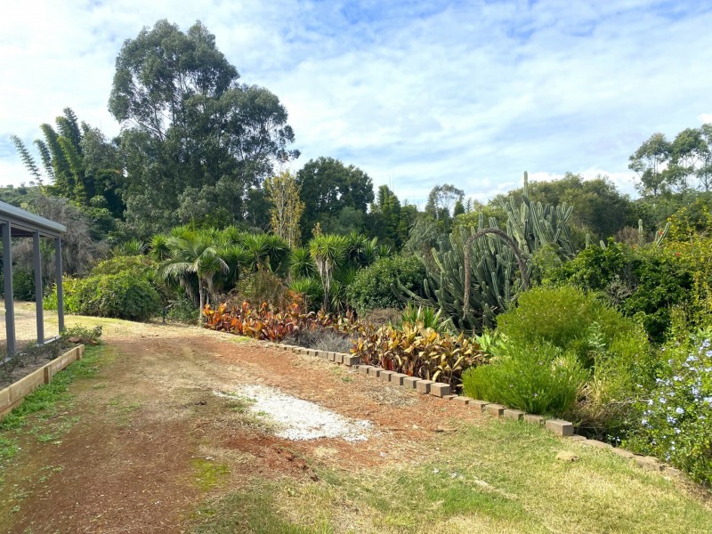 23 South Kerton Road, Nanango QLD 4615