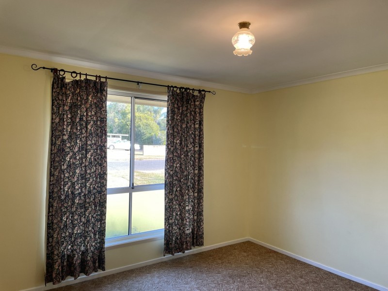 8 Knight Street, Kingaroy QLD 4610
