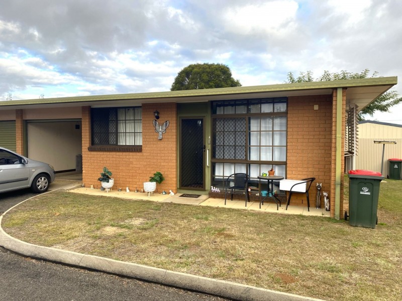 Unit 4/6 Thorn Street, Kingaroy QLD 4610