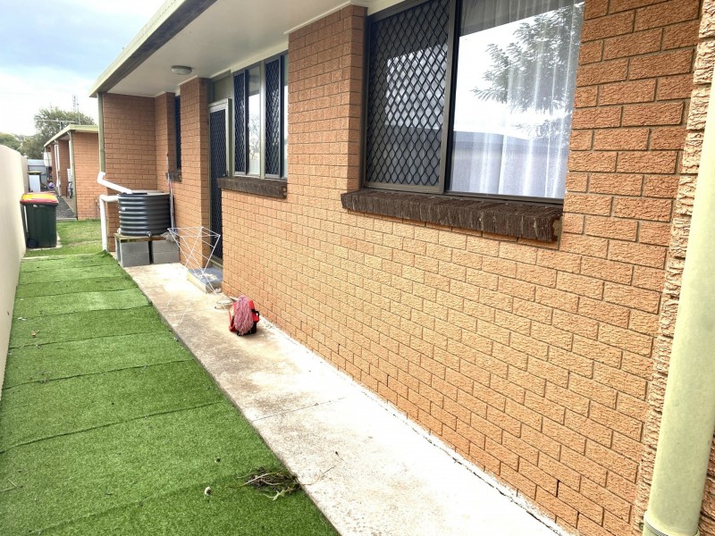 Unit 4/6 Thorn Street, Kingaroy QLD 4610