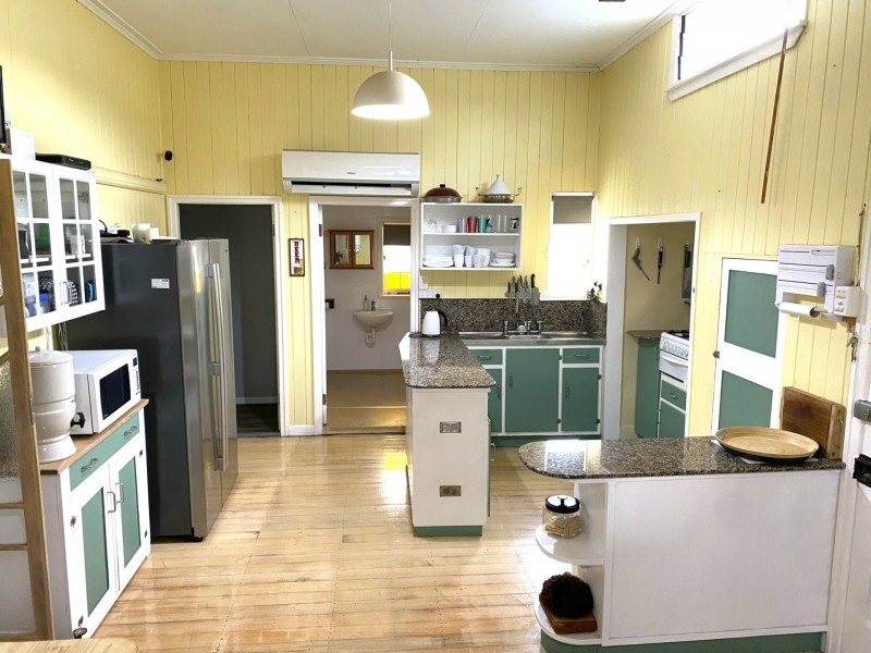 96 Haly St, Kingaroy QLD 4610